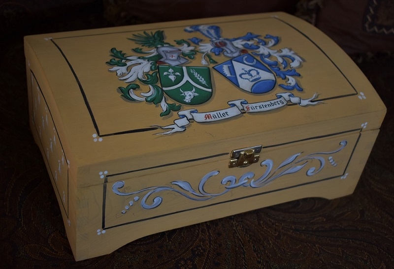 Bemalte Schatulle mit Wappen